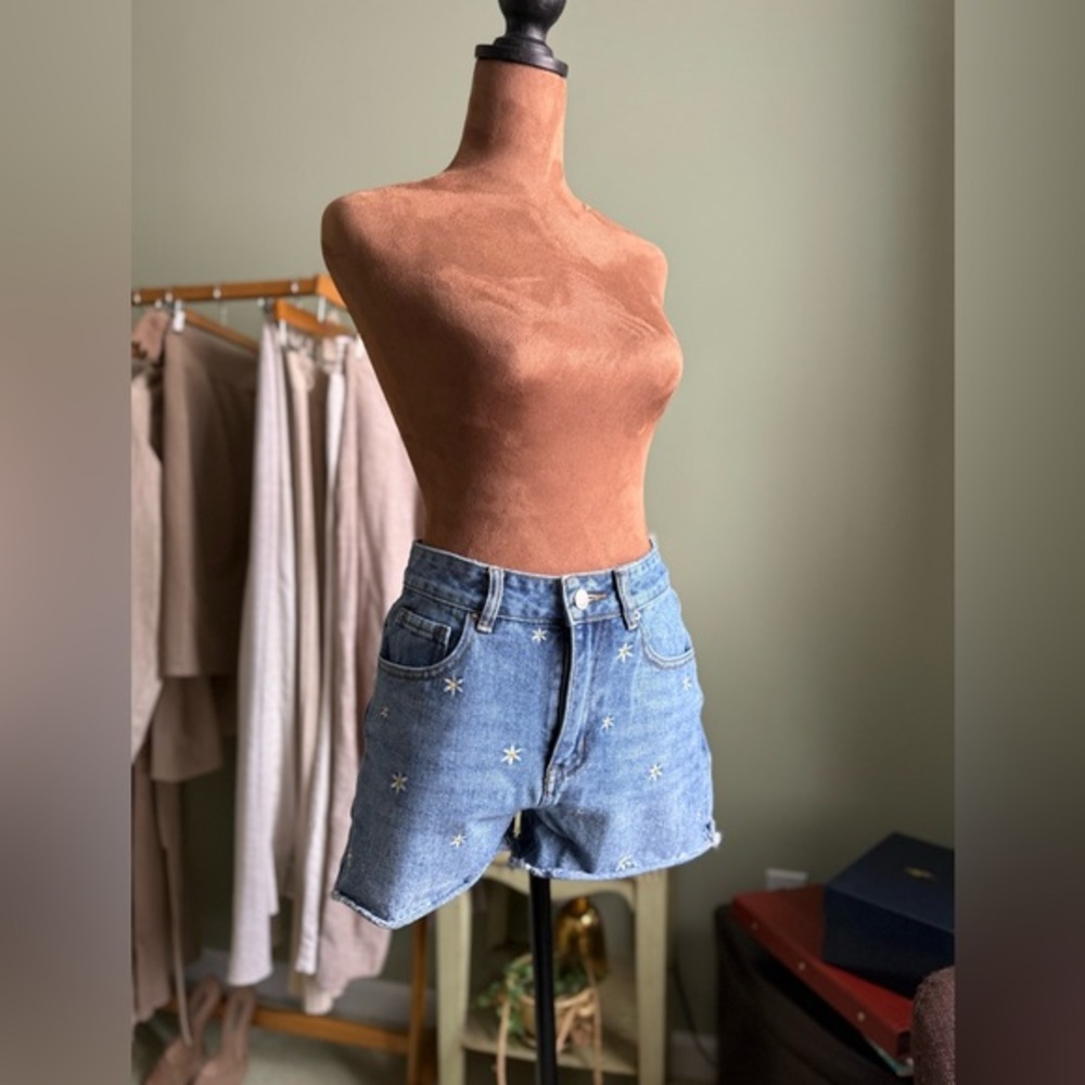 Floral Embellished Blue Jean Shorts